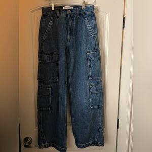 Denim Forum bought at Aritzia. The 90’s mile hi-rise cargo- size 26
